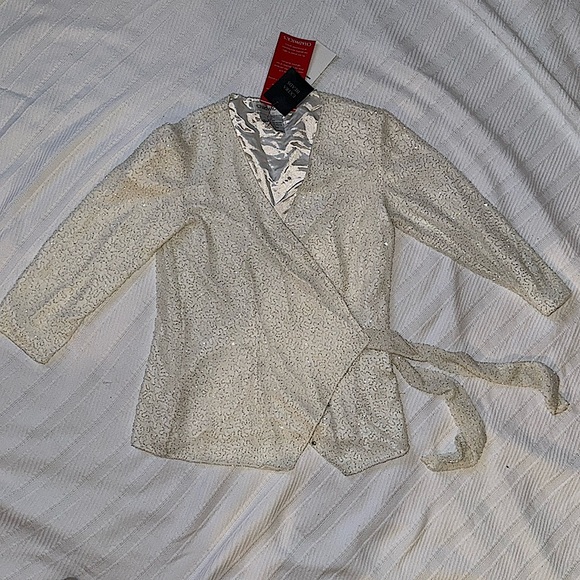 NWT Beautiful White Beaded Wrap Top - Picture 1 of 3